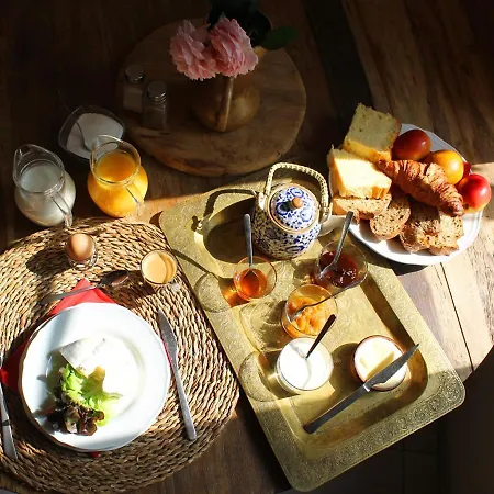 Pensjonat Les Muzards Châtel-Montagne